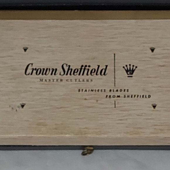 Bakelite Crown Sheffield Stainless Steel Carving Set and Steak Knives - Picture 7 of 7